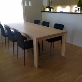 Ruokapöytä mittojen mukaan puusepänverstas